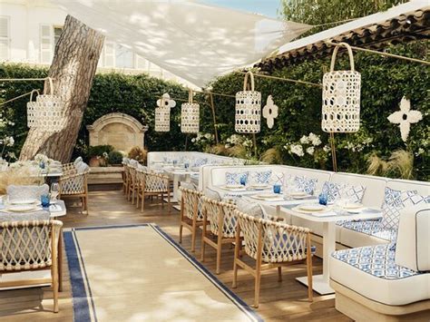 restaurant louis vuitton st tropez|Louis Vuitton saint tropez.